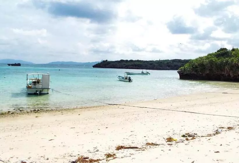 Hotelli Asobibase Yamabarehouse