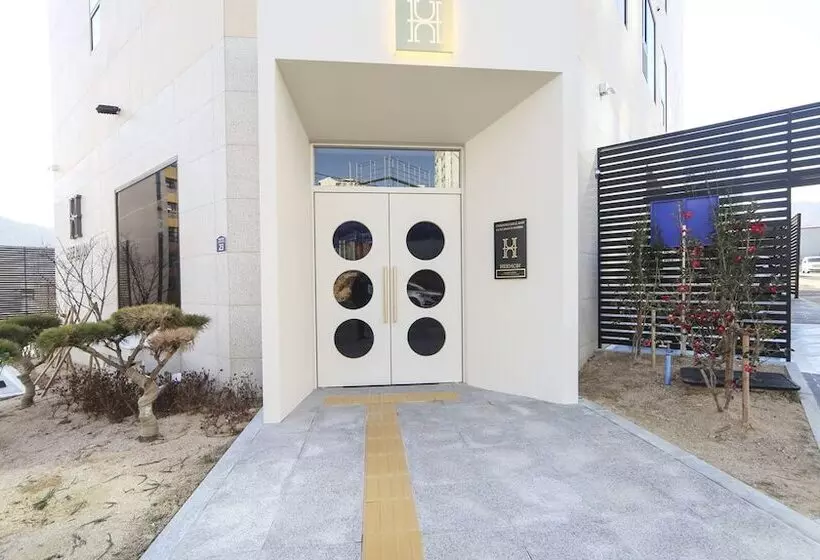 Hermon Hotel Gangseo