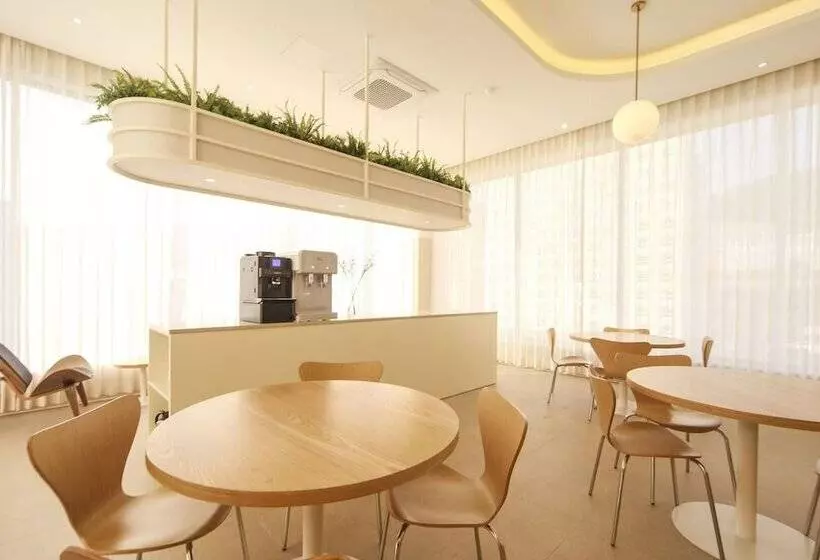 Hermon Hotel Gangseo