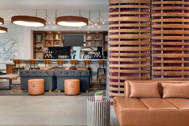 ホテル La Quinta Inn & Suites By Wyndham Santa Rosa Sonoma