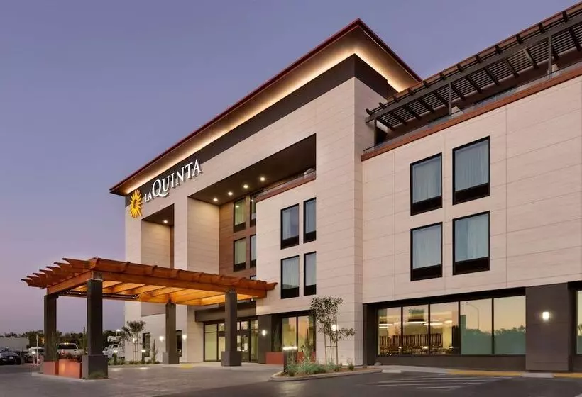 ホテル La Quinta Inn & Suites By Wyndham Santa Rosa Sonoma
