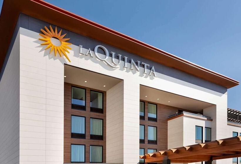 ホテル La Quinta Inn & Suites By Wyndham Santa Rosa Sonoma
