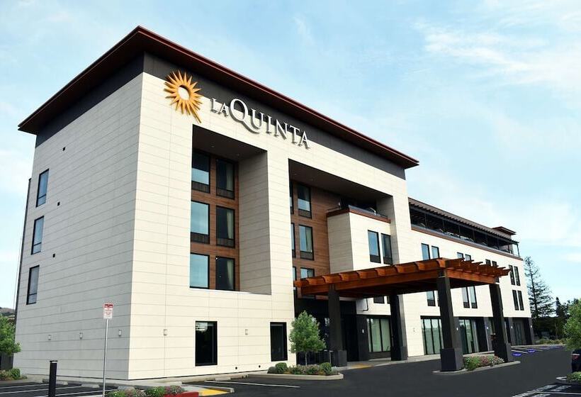 ホテル La Quinta Inn & Suites By Wyndham Santa Rosa Sonoma