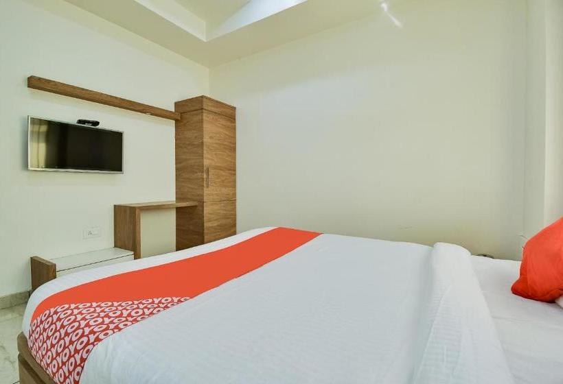 Hotell Oyo 71253 Milan Palace