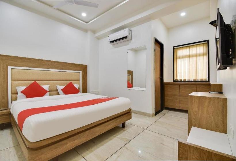 Hotell Oyo 71253 Milan Palace