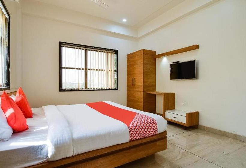 Hotell Oyo 71253 Milan Palace