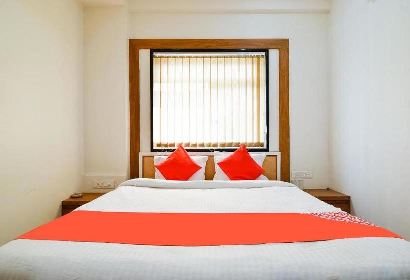 Hotell Oyo 71253 Milan Palace