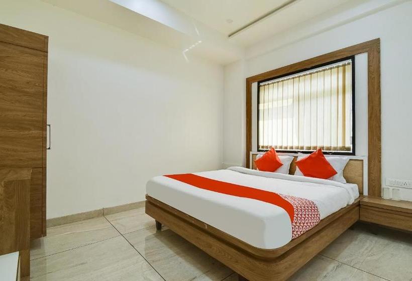 Hotell Oyo 71253 Milan Palace