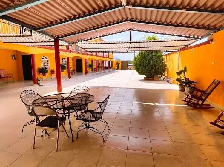 Hotelli Posada Santa Elena