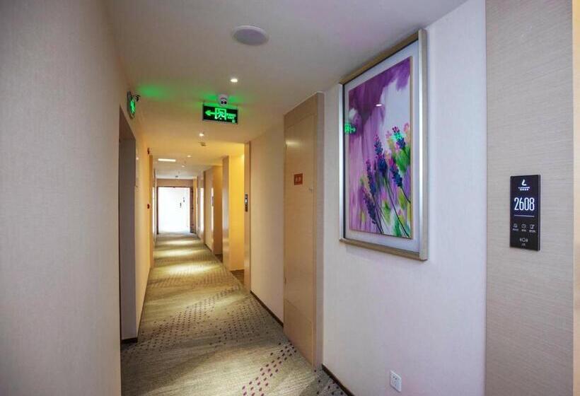 Lavande Hotel Chongqing West Station Baguo Cheng