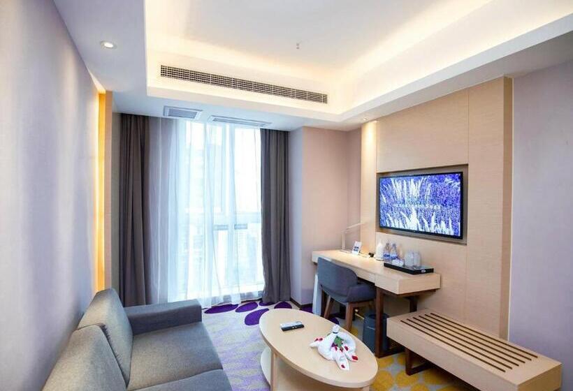 Lavande Hotel Chongqing West Station Baguo Cheng