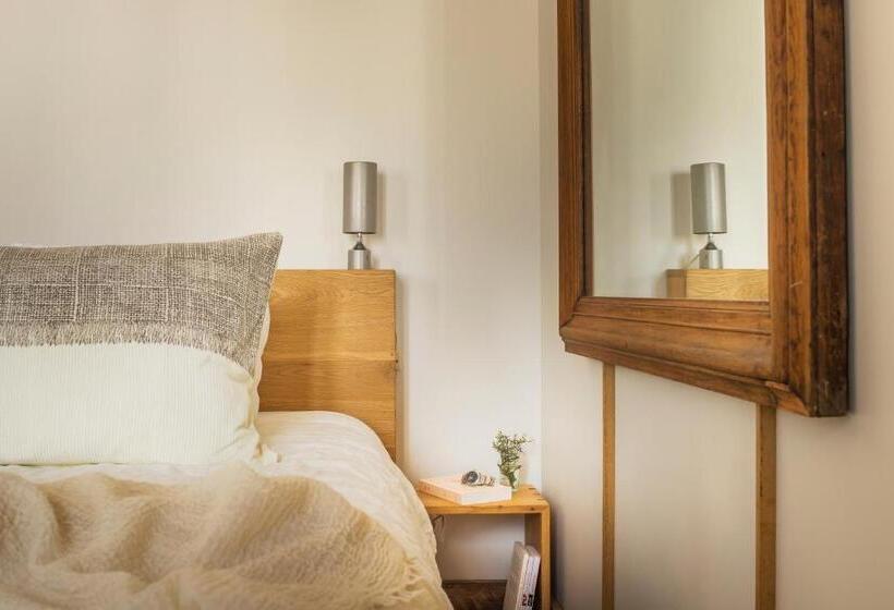 بنسيون Le Lanternon