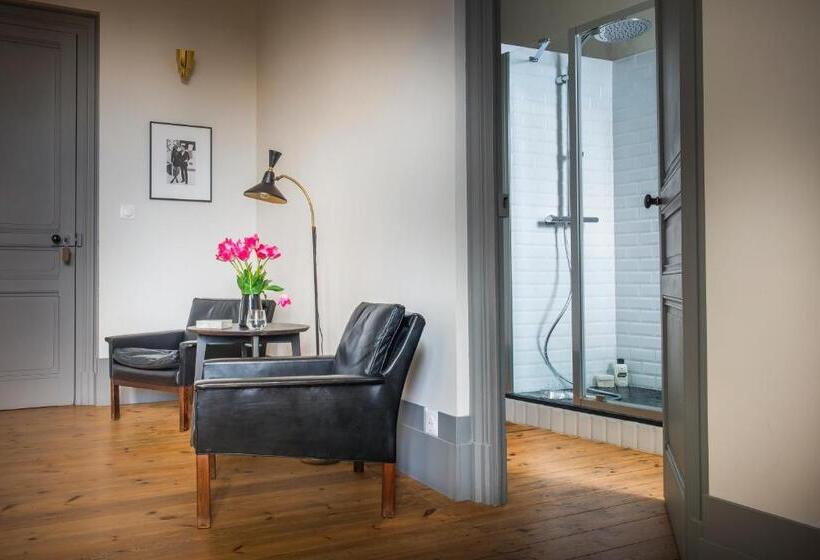 بنسيون Le Lanternon