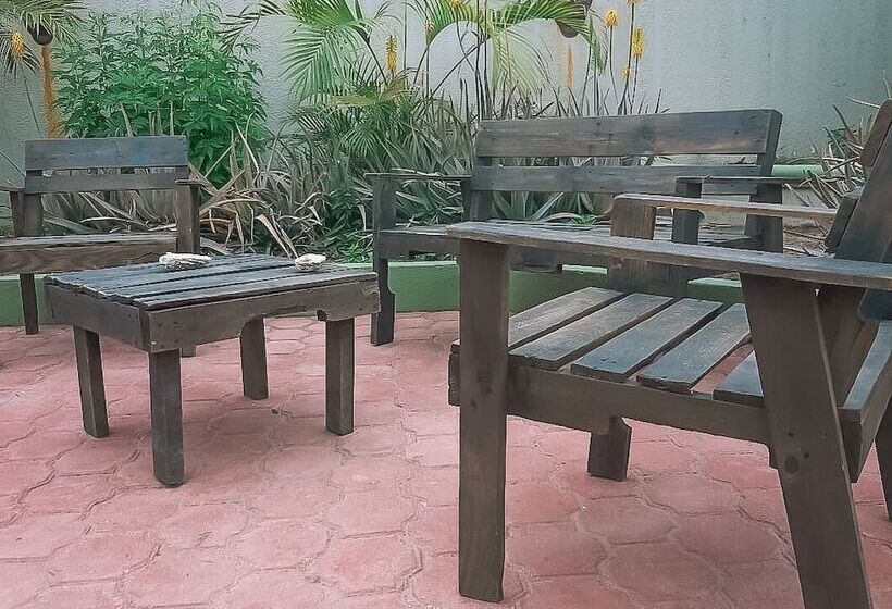 ペンション Pueblo Nomada Hostel