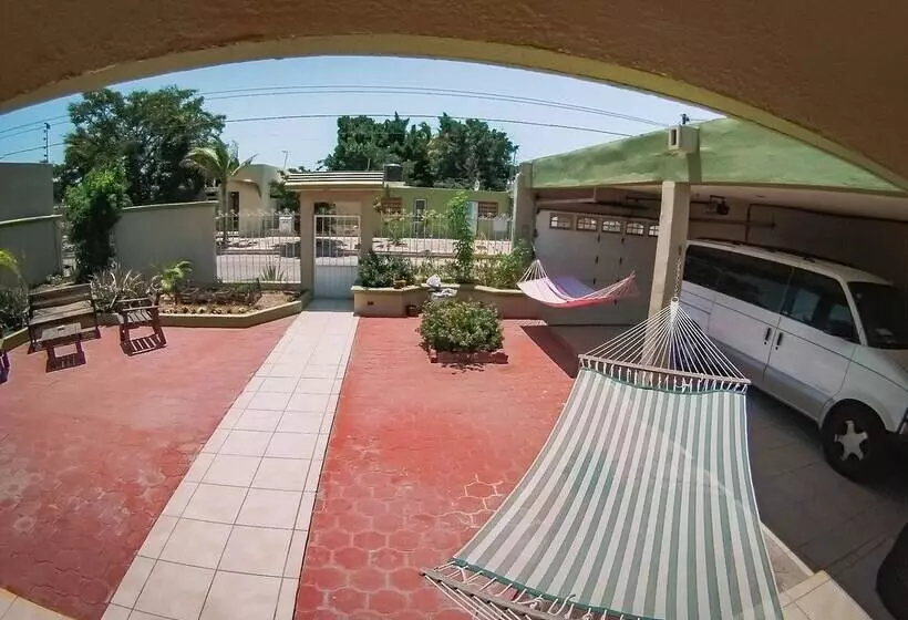 ペンション Pueblo Nomada   Hostel