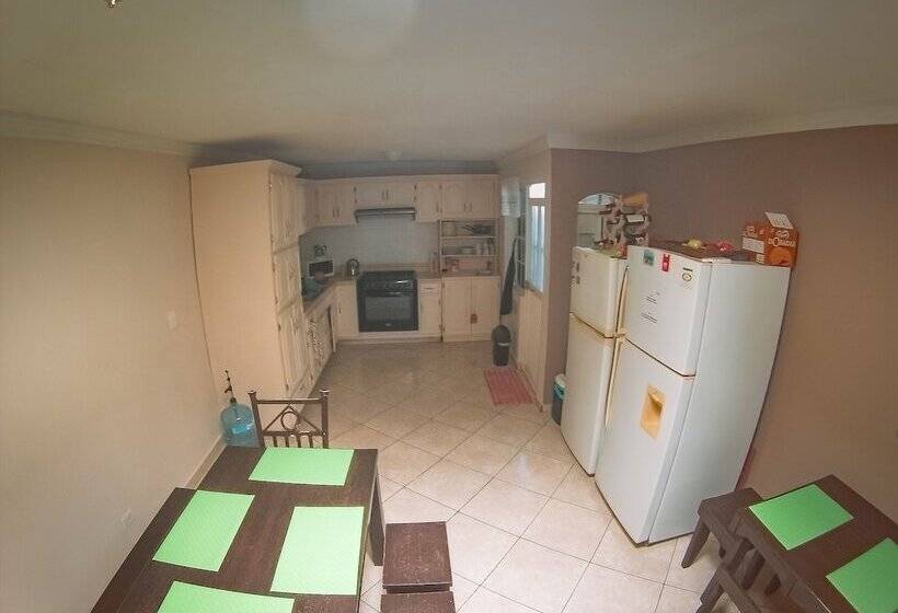 ペンション Pueblo Nomada Hostel