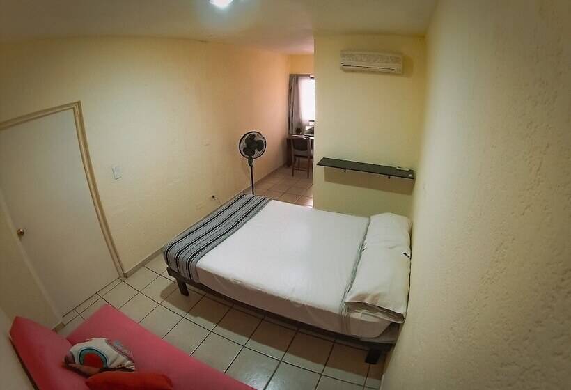 ペンション Pueblo Nomada Hostel