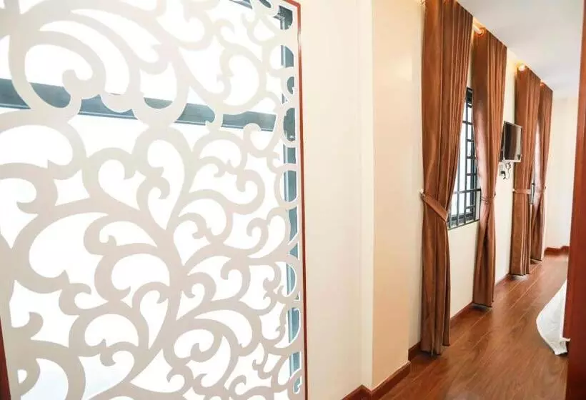 هتل Khách Sạn Triều Dâng