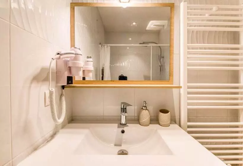 مسافرخانه Casa Marina