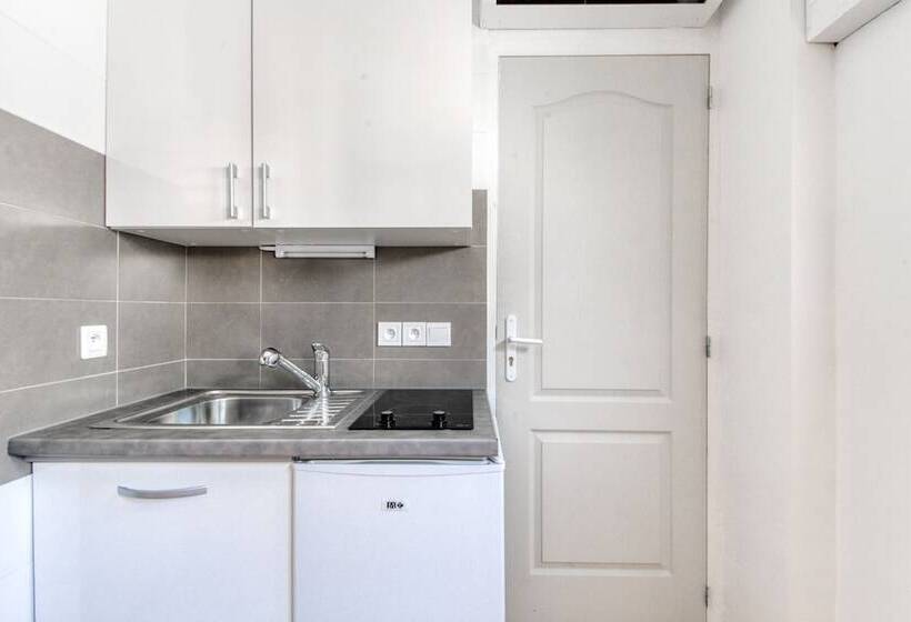 مسافرخانه Casa Marina