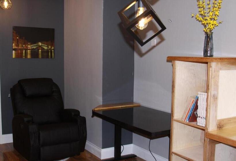 הוסטל College Street Abode