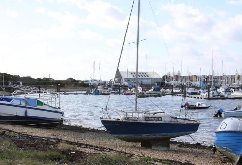 הוסטל College Street Abode