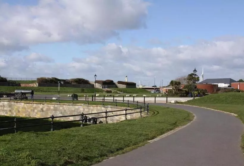 Retkeilymaja College Street Abode