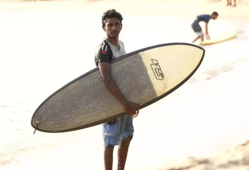 هتل Abia Surf Camp