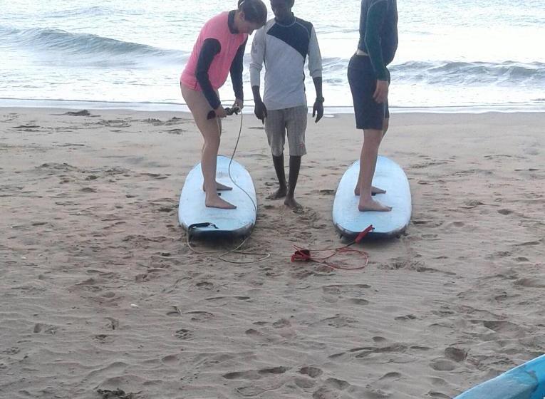 فندق Abia Surf Camp