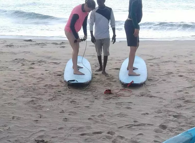هتل Abia Surf Camp