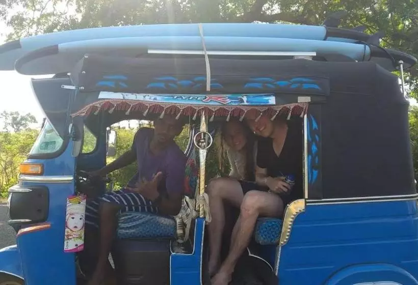 هتل Abia Surf Camp