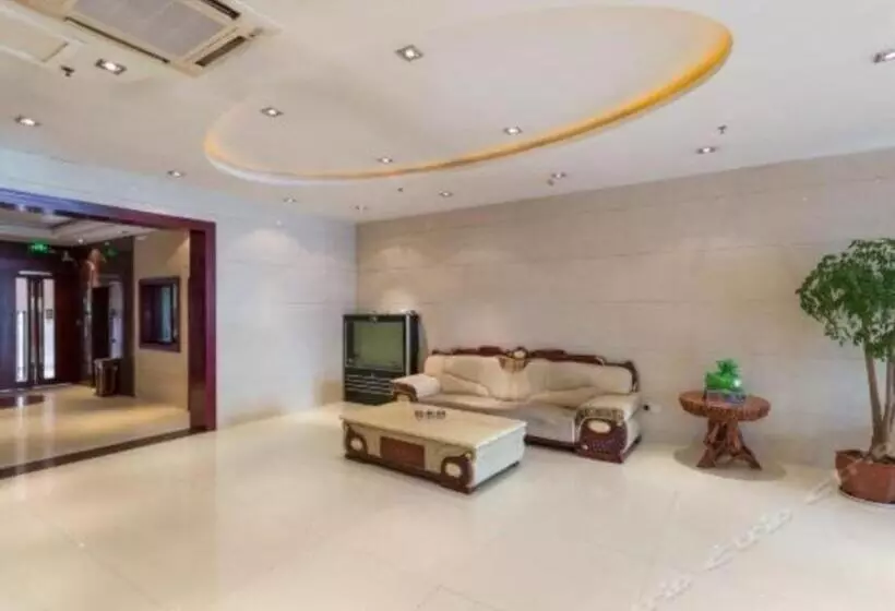 Hotelli Greentree Inn Xuzhou South Minzhu Road