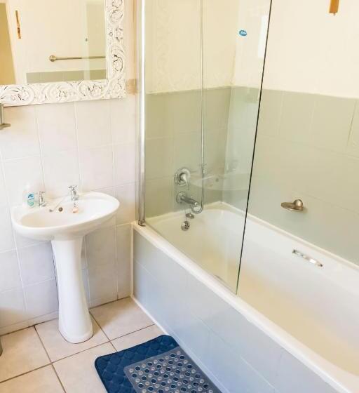 هتل Peace Corner Cottages