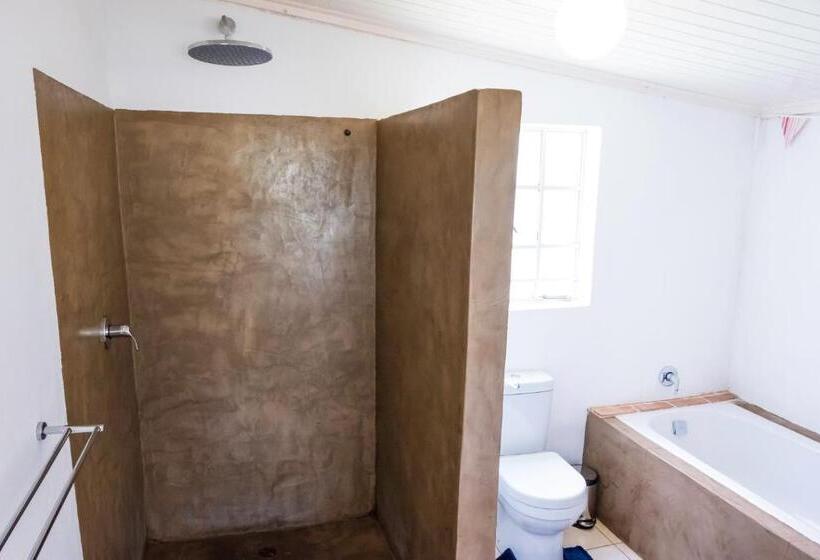 هتل Peace Corner Cottages