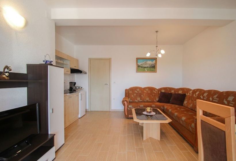 Pensionat Lucijana Room