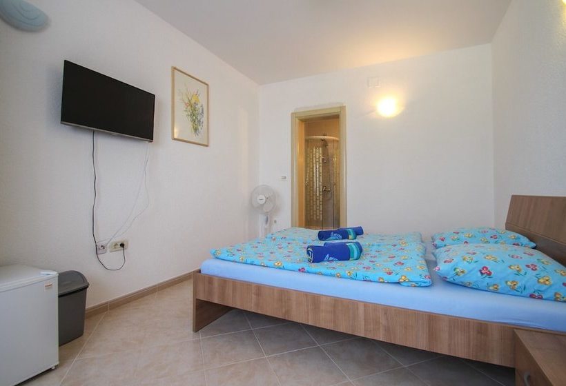 Pensionat Lucijana Room