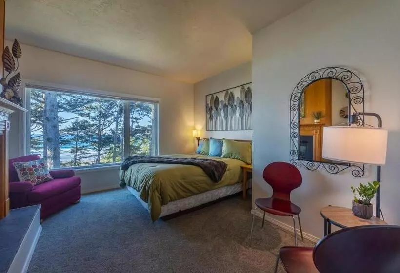 Tyee Lodge Bed And Breakfast
