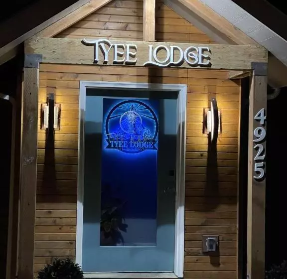 Tyee Lodge Bed And Breakfast