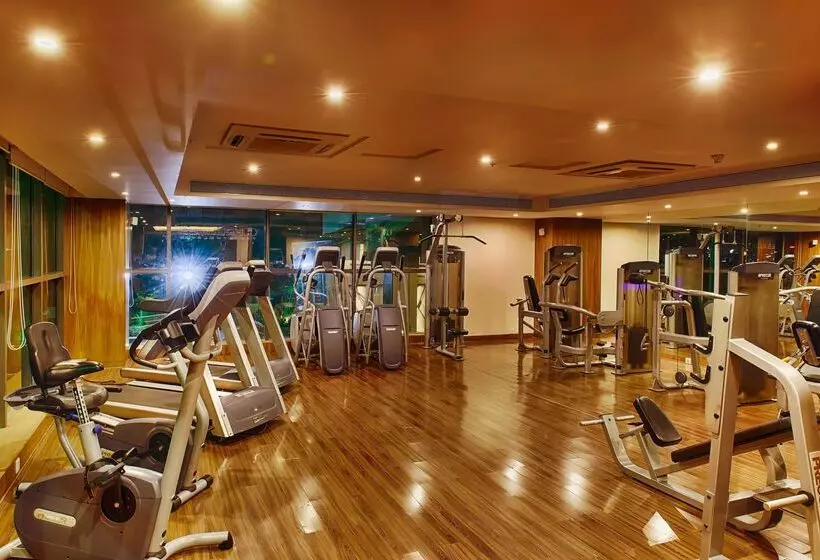 ホテル Ramada Plaza By Wyndham Pune Hinjewadi