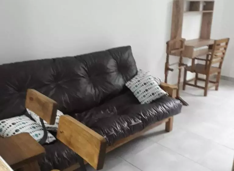 Aamiaismajoitus (B&B) Depto Temporario La Plata