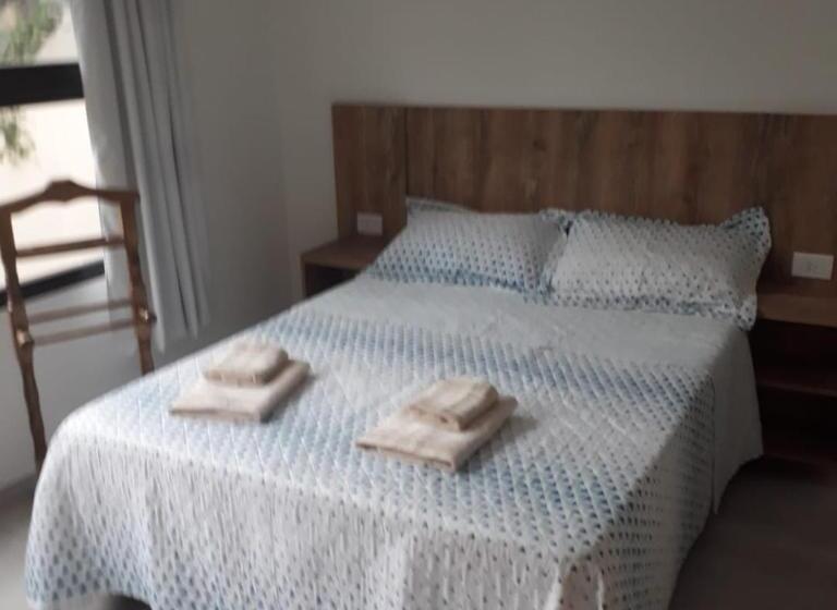 مبيت وإفطار Depto Temporario La Plata