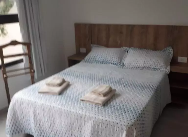 Aamiaismajoitus (B&B) Depto Temporario La Plata