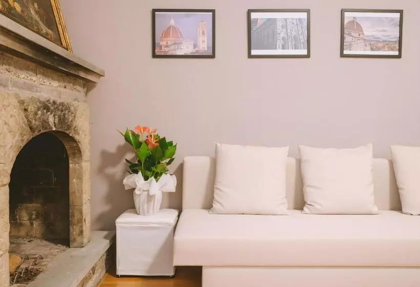 تختخواب و صبحانه La Petite Maison