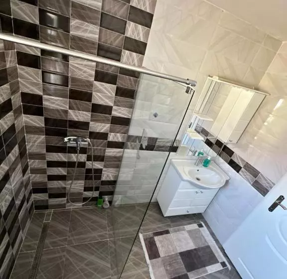 پانسیون Apartman Ejna