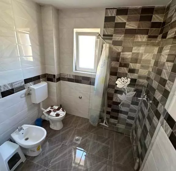پانسیون Apartman Ejna