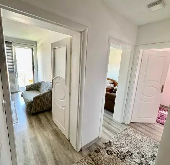 پانسیون Apartman Ejna