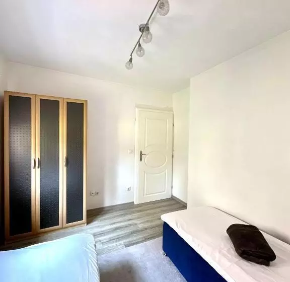 پانسیون Apartman Ejna