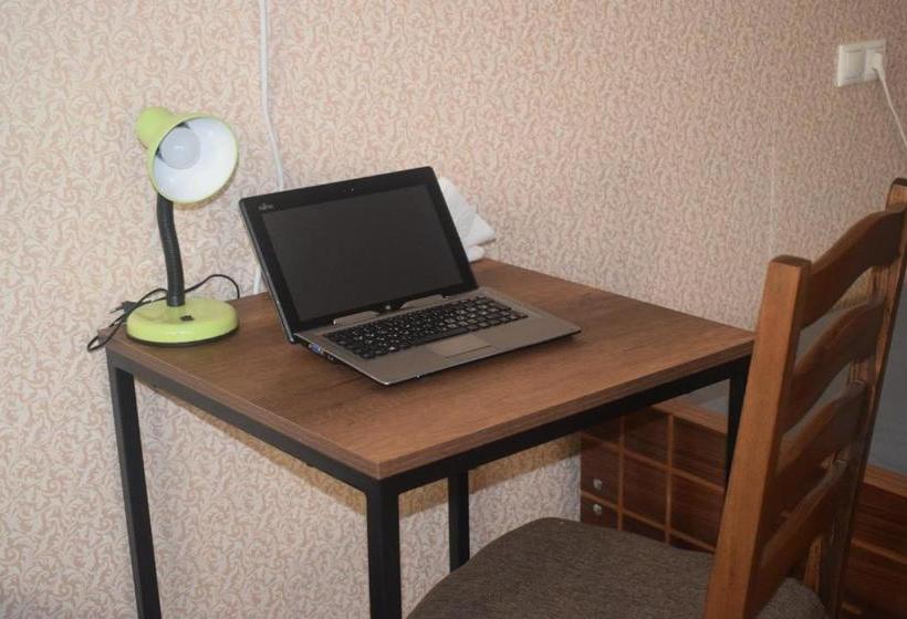 هاستل Rose House