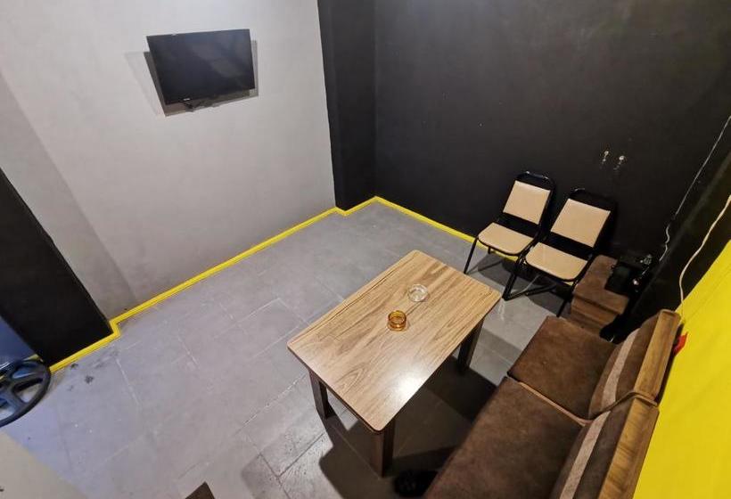 هاستل Rose House