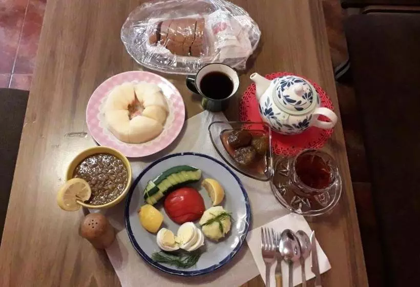 هاستل Rose House